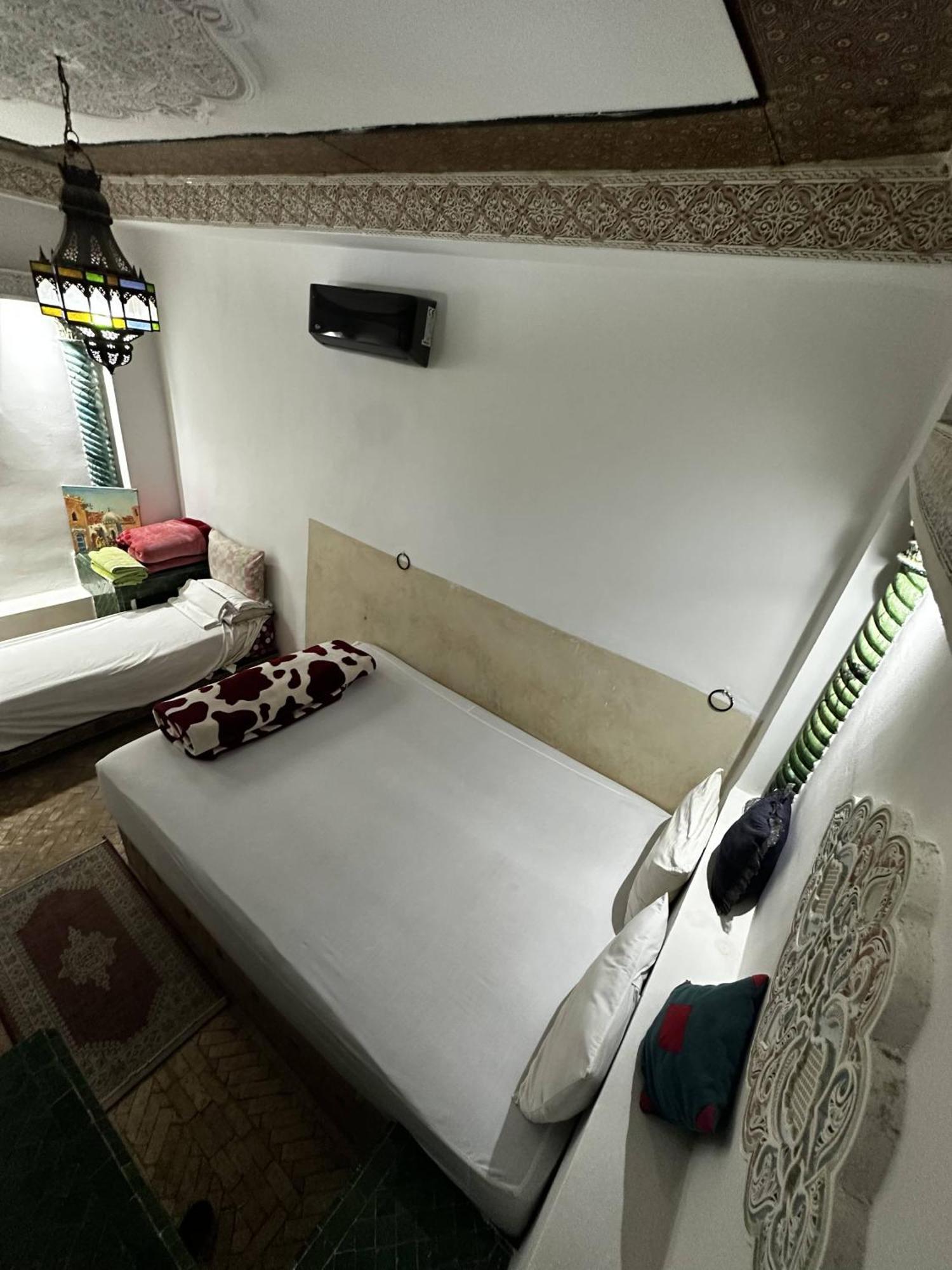 Riad Zohor 非斯 外观 照片