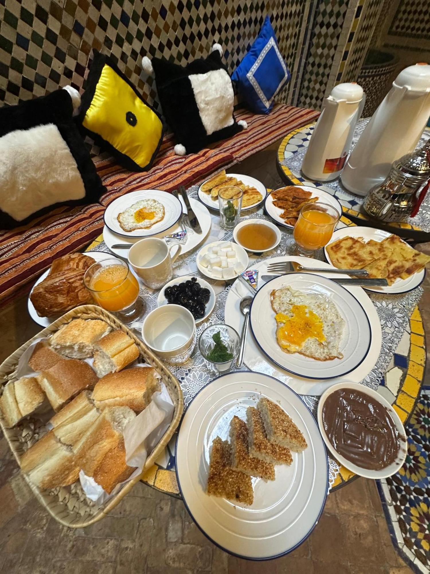 Riad Zohor 非斯 外观 照片
